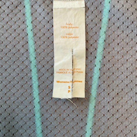 Lucy short sleeve workout tee - cool back design! - Picture 5 of 7